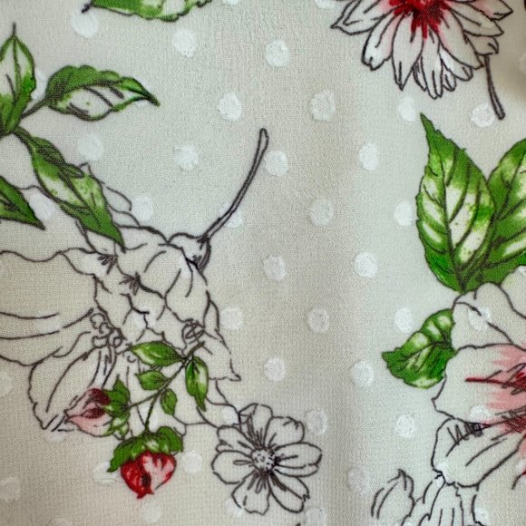 Skies are Blue Candice Flutter Sleeve Floral Top - L - Picture 8 of 9